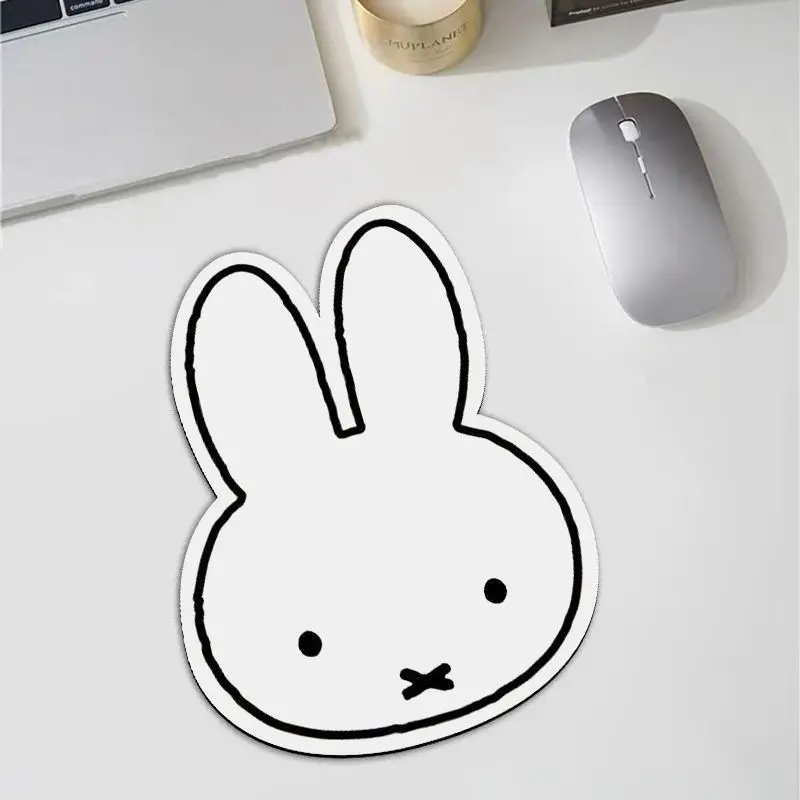 Desk Setup Kawaii - Alas Mouse Bentuk Kelinci Miffy Kawaii