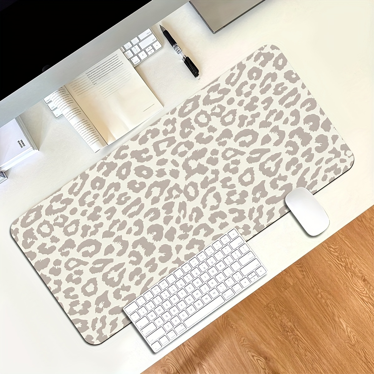 Alas Mouse Besar Motif Leopard - Desk Setup Beige ulasan dan harga